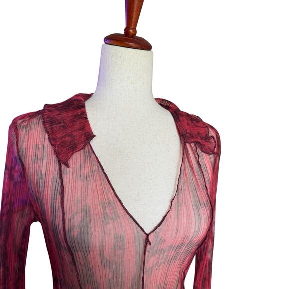 Free People Sheer Crinkled Mesh Blouse Red Pink Purple Tie-Dye Size Small - Picture 3 of 9